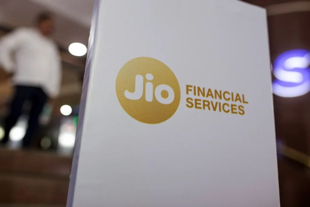 Jio Finance Plans $118 Million Bond Sale to Strengthen Lending Operations